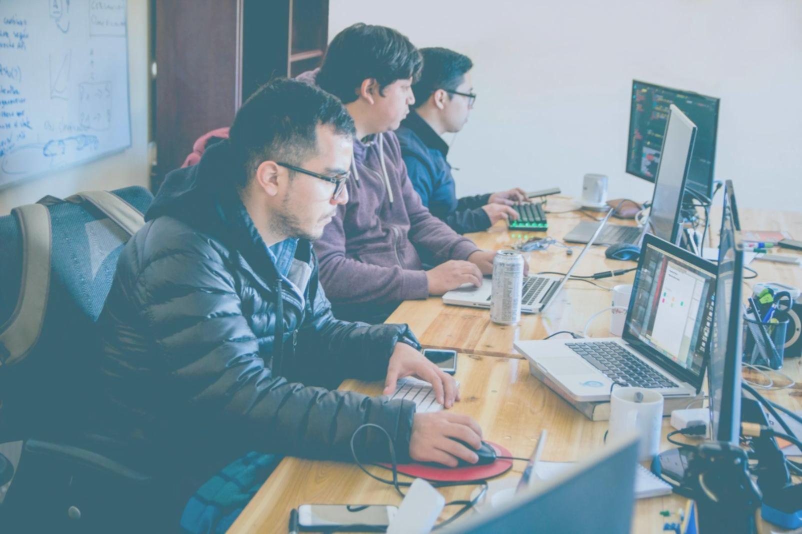 Análisis de datos financieros en tiempo real